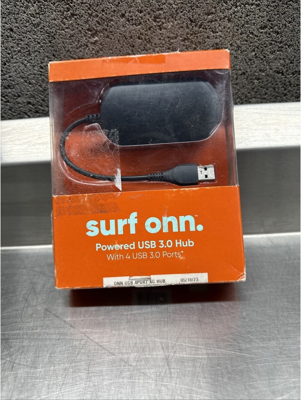 Surf Onn. Powered USB 3.0 Hub w/ 4 USB 3.0 Ports, Black